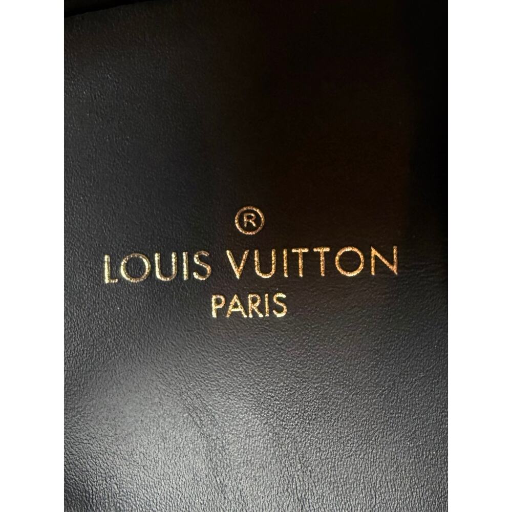 Size 10LV/11US - Louis Vuitton Runaway Black Sneakers NEW - Picture 9 of 10